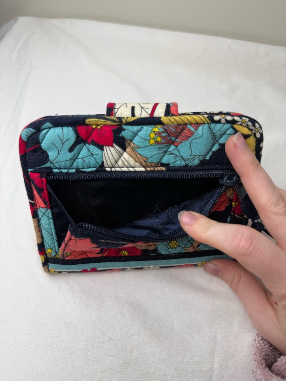 NWOT Vera Bradley Happy Snails Snappy Wallet Retired Retired Rare - Picture 5 of 5